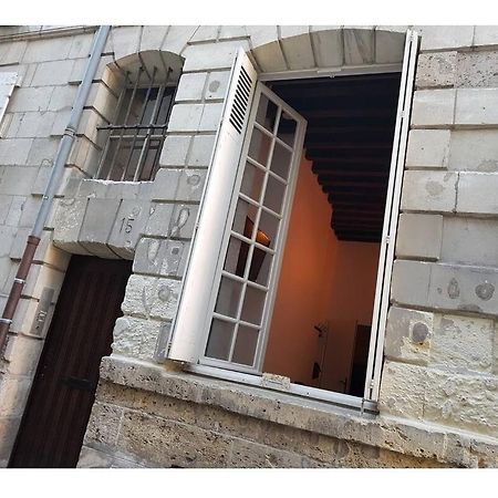 Appartamento Havre de paix avec extérieur au coeur du vieux Tours Esterno foto