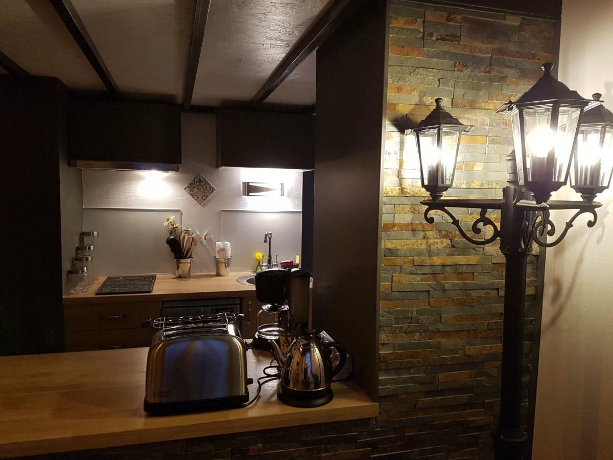 Appartamento Havre de paix avec extérieur au coeur du vieux Tours Esterno foto