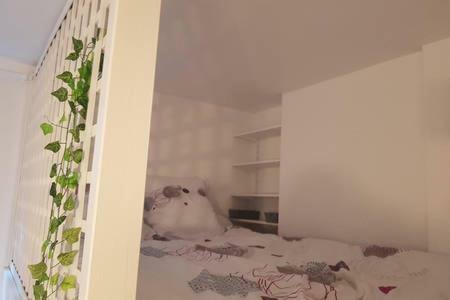 Appartamento Havre de paix avec extérieur au coeur du vieux Tours Esterno foto